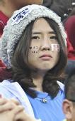 jadwal siaran langsung kualifikasi piala dunia 2022 ﻿Song Yifei membelai rambut putih Ming Luona di pelipis